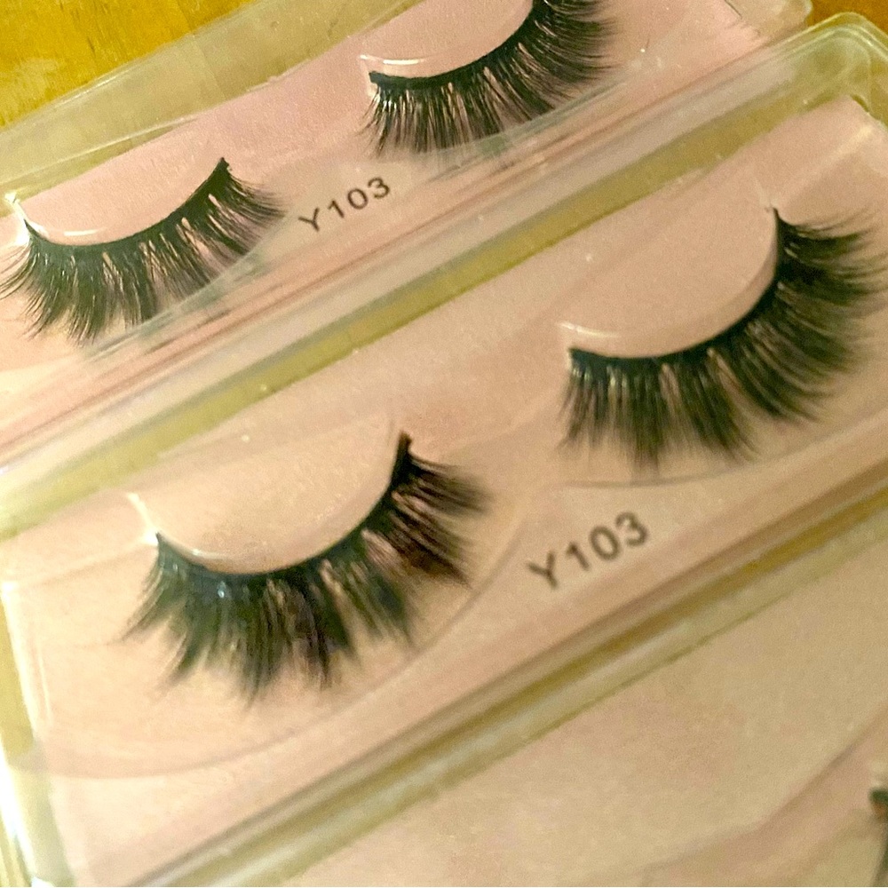 NEW Lash Sets Y103 False Lashes Lot of 4
